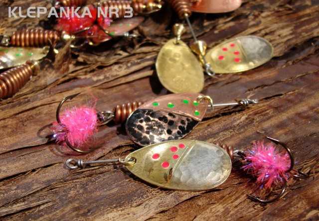 duża obrotówka na pstragi